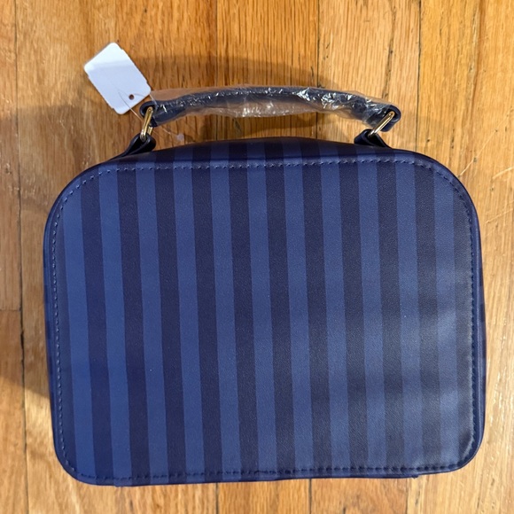 NEW Bath & Body Works Holiday Bag - Picture 4 of 5